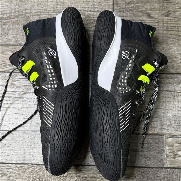 Nike Kyrie Flytrap 5 Black, Cool Grey and Neon Green Basketball Athletic Shoes main image 5